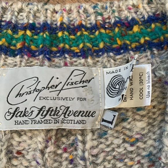 Saks Fifth Avenue Sweater.  Men’s size Large.  💯 Wool - Picture 2 of 4